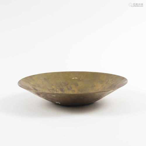 Erich Mendelssohn, Bowl, c. 1925Bowl, c. 1925D. 21.2 cm. Sheet brass, chiselled. Marked: Mendelssohn