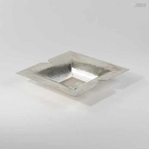 WMF, Geislingen, 'Ikora' bowl, 1936'Ikora' bowl, 1936H. 5 x 26.8 x 26.8 cm. Silver-plated brass.