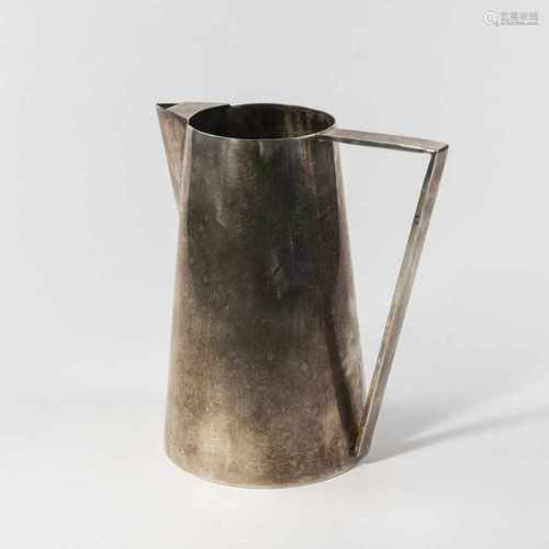 Germany, Jug, 1960sJug, 1960sH. 24 cm. Silver-plated metal. Deutschland, Kanne, 1960er JahreKanne,