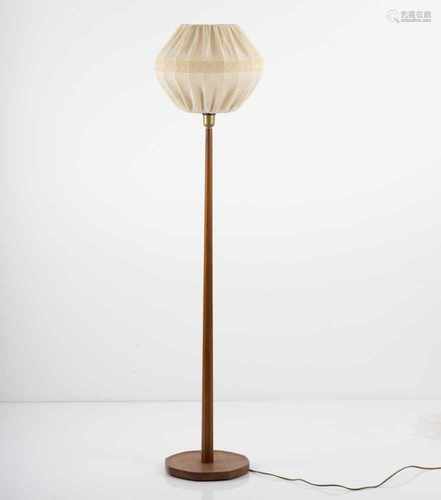 Sweden, Floor lamp, c. 1955Floor lamp, c. 1955H. 147 cm, D. 40 cm. Teak, white fabric shade.