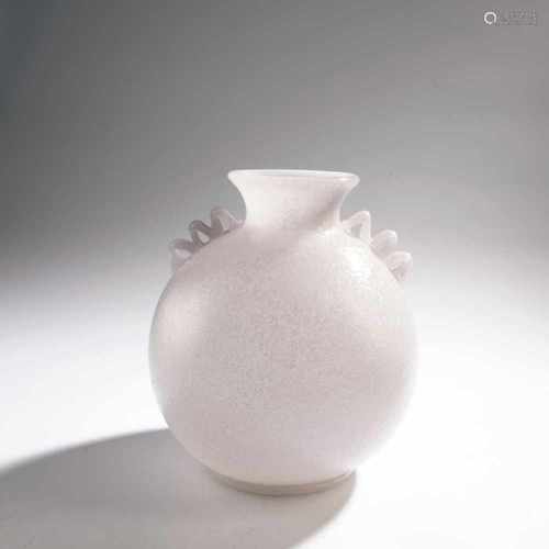 Barovier Seguso & Ferro (attr.), 'Pulegoso', c. 1935'Pulegoso', c. 1935Vase. H. 27 cm. Colorless