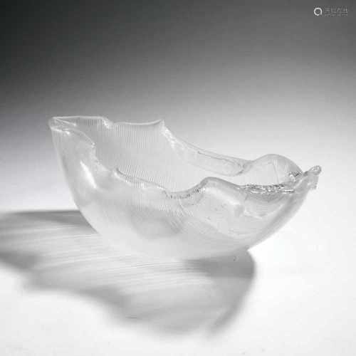 Tyra Lundgren, 'Foglia' bowl, c. 1938'Foglia' bowl, c. 1938Leaf-shaped. L. 38 cm. Execution: