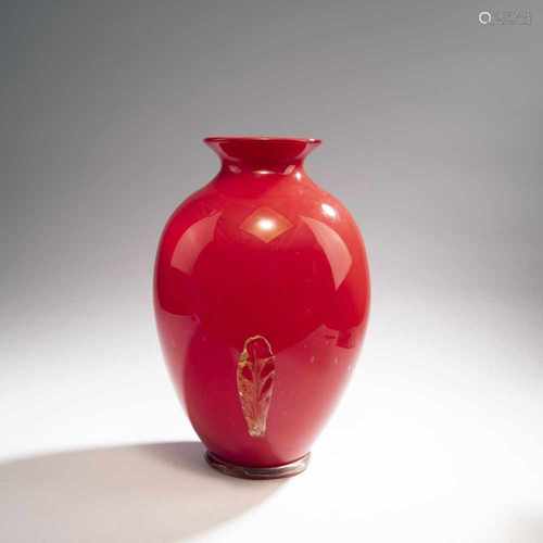 Flavio Poli, Vase, c. 1938Vase, c. 1938H. 38.2 cm. Execution: Seguso Vetri d'Arte. Cased glass,