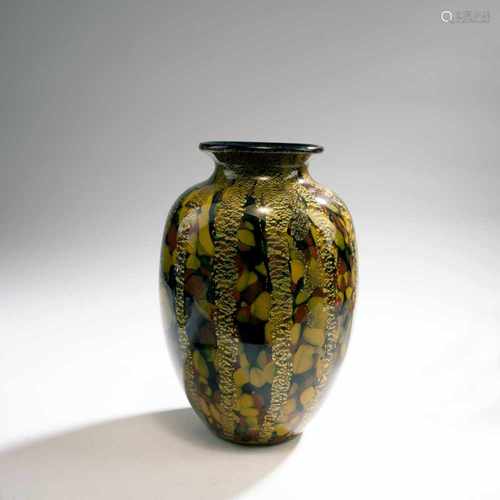 Kamei Glass Co., Osaka (attributed), Vase, 1960sVase, 1960sBelly shape. H. 28 cm. Colorless overlaid