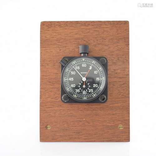 SINN board-stop-watch (Dashboard) on wooden base