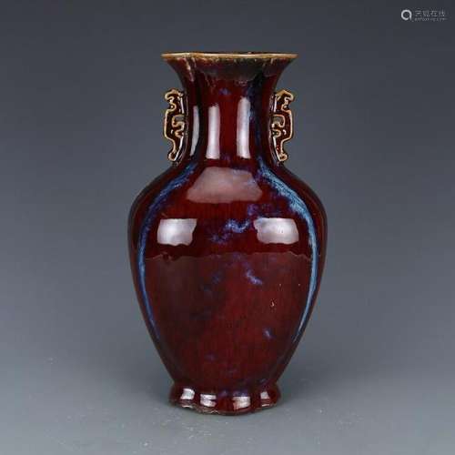 A RED GLAZE DOUBLE HANDLE VASE YONGZHENG MARK 17TH/C.