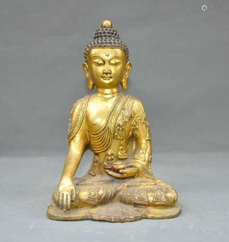 A GILT BRONZE SHAKYAMUNI BUDDHA FIGURE QING DYNASTY.