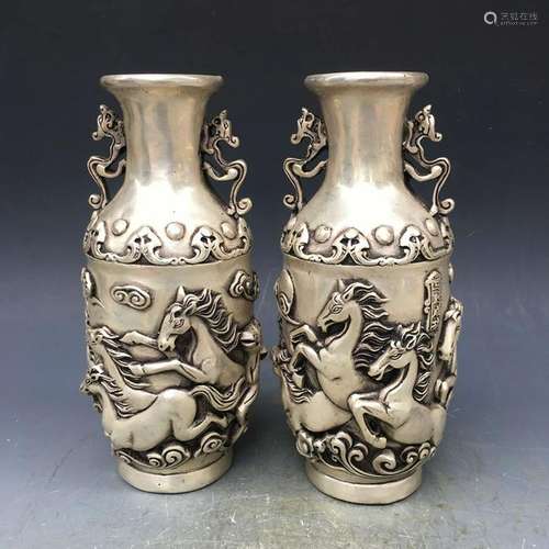 A PAIR SILVER HORSE VASE QIANLONG MARK 17TH/C.