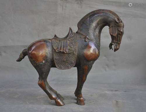 A BRONZE HORSE STATUE QING DYNASTY.