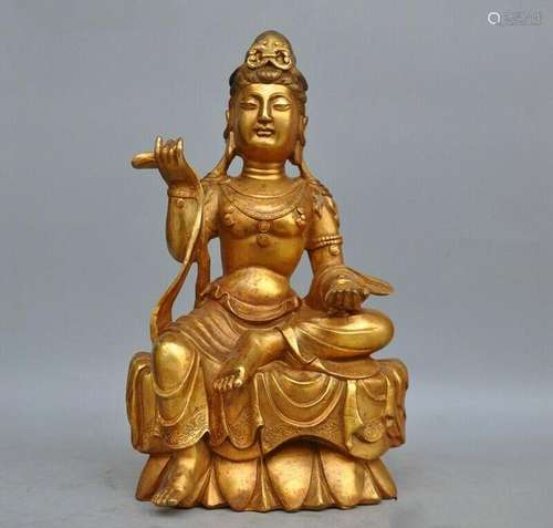 A GILT BRONZE KWAN-YIN BUDDHA FIGURE QING DYNASTY.