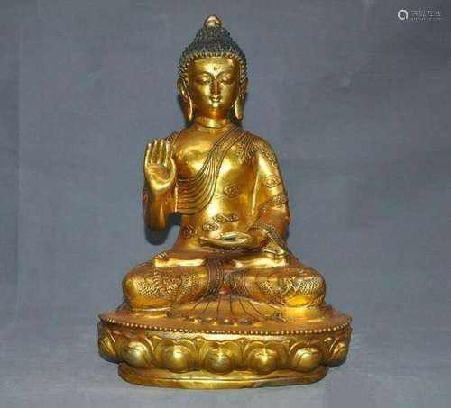 A GILT BRONZE SAKYAMUNI BUDDHA FIGURE QING DYNASTY.