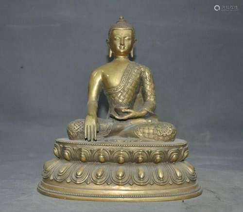 A GILT BRONZE SAKYAMUNI BUDDHA FIGURE QING DYNASTY.