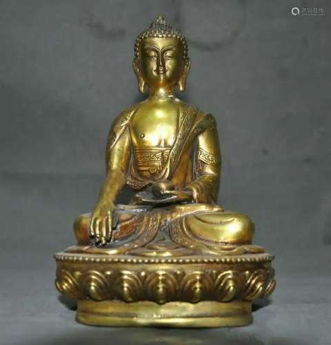 A GILT BRONZE SAKYAMUNI BUDDHA FIGURE QING DYNASTY.