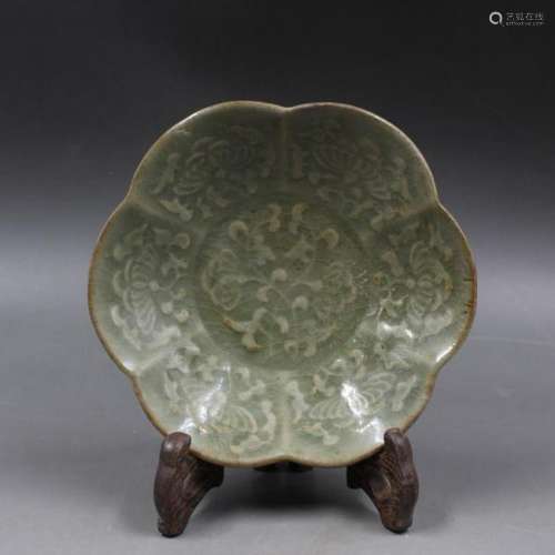 A CELADON LOTUS PLATE SONG DYNASTY 10TH/C.