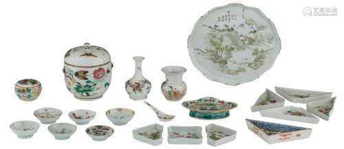 A lot of various Chinese famille rose porcelain