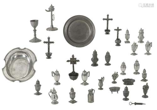 A various lot of pewter items consisting of casters,