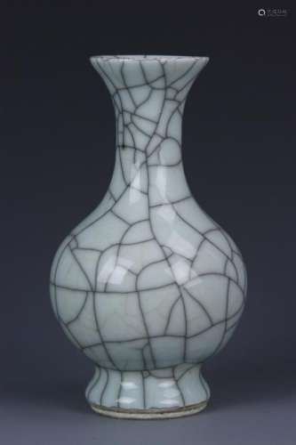 Chinese Antique Ge Ware Vase
