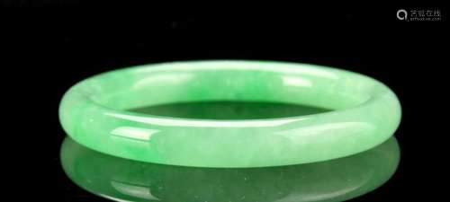 Chinese Jadeite Bangle