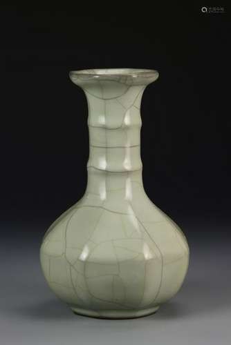 Chinese Lung Quan Yao Vase