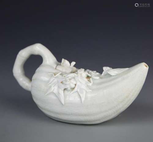 Chinese Ying Qing Teapot