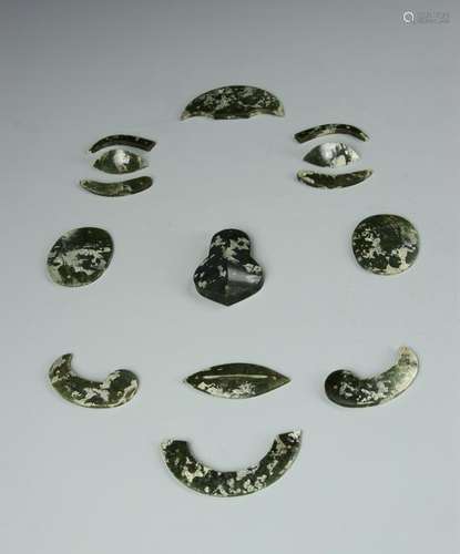 Fourteen Chinese Jade Pieces