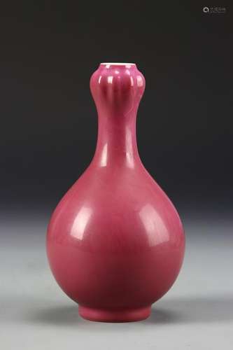 Chinese Pink Glazed Garlic Head Vase