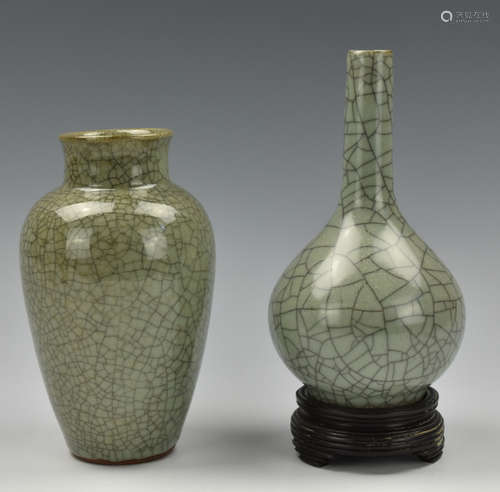 (2)Two Chinese Ge Type Vase ,19-20th C.