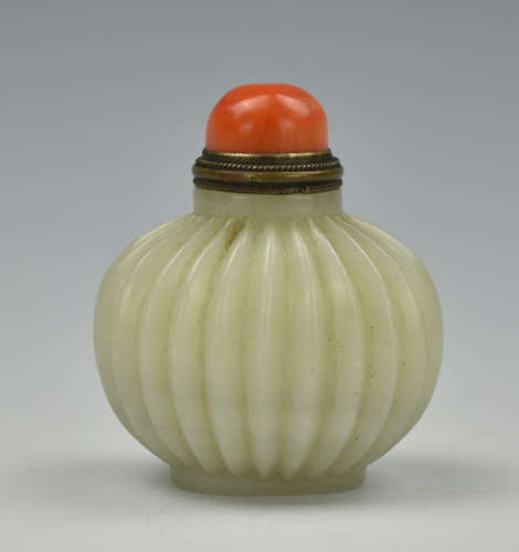 Chinese Wide, Fluted, Jade Snuff Bottle,Qing D.
