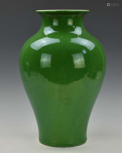 Large Chinese Green Glazed Ge-Type Vase,19-20th C.