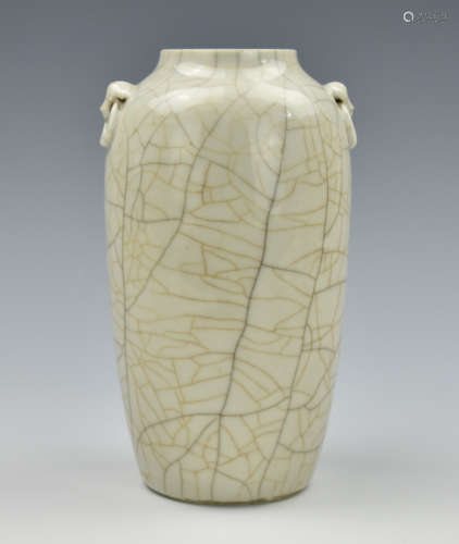 Chinese Ge Glazed Vase, 18-19th C.
