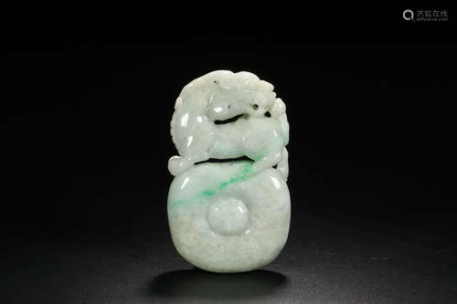 JADEITE PENDANT