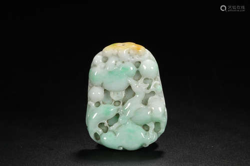 JADEITE CARVING PENDANT