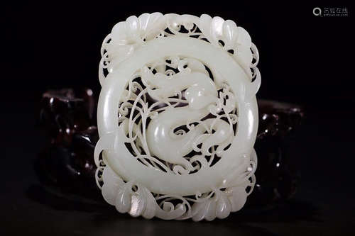 HETIAN JADE DRAGON PENDANT