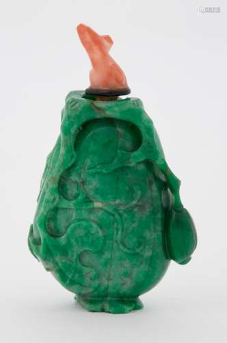 Chinese Jadeite Melon Form Snuff Bottle