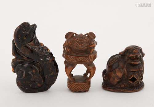 Two Japanese Boxwood Netsuke; Together with a Japanese Amber of a Bird, Chilong and Lingzhi