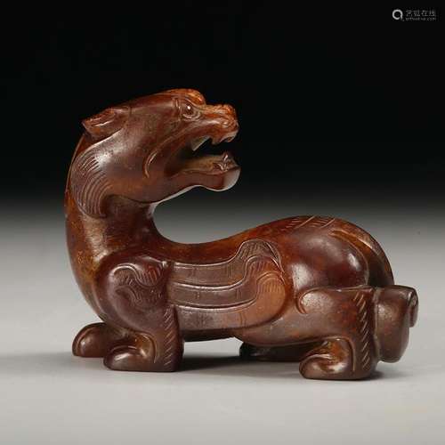 CHINESE ARCHAIC JADE BEAST