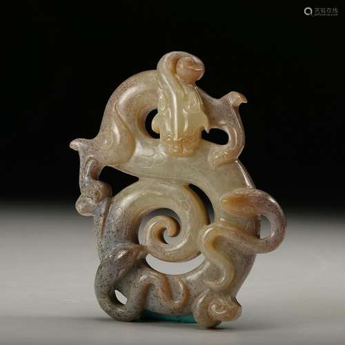 CHINESE CELADON JADE CHILONG PENDANT