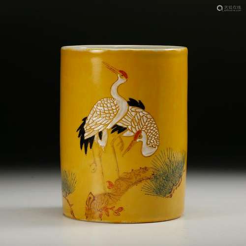 CHINESE FAMILLE ROSE CRANE PORCELAIN BRUSH POT