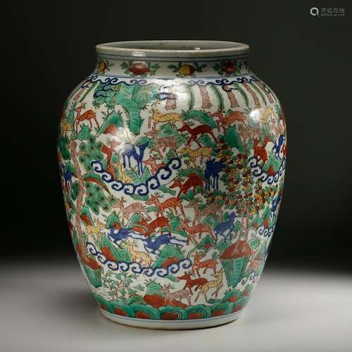 CHINESE WUCAI HUNDRED DEER PORCELAIN JAR