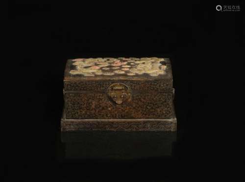 CHINESE HARDWOOD COVER BOX WITH INLAID