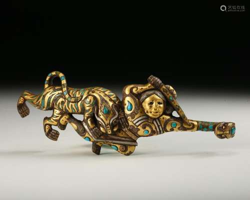 CHINESE GILT AND SILVER INLAID BRONZE BEAST BELT H