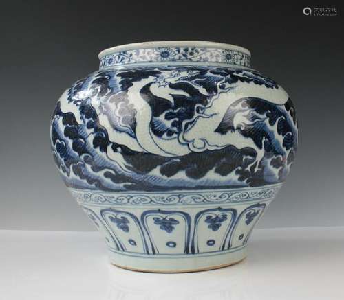 CHINESE BLUE WHITE DRAGON PORCELAIN JAR