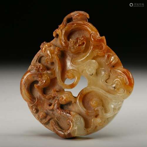 CHINESE ARCHAIC JADE PENDANT