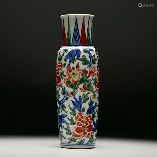 CHINESE WUCAI PORCELAIN VASE