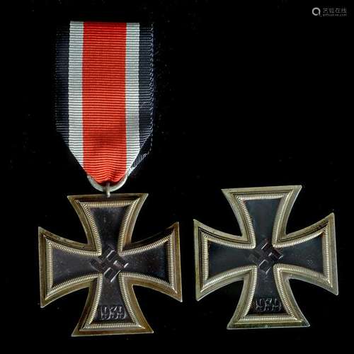 Lot of Two German World War II 1939 Iron Crosses