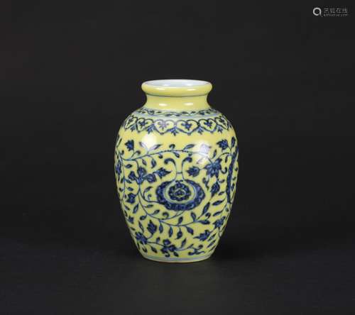 A Chinese Yellow Ground Blue and White Porcelain Jar