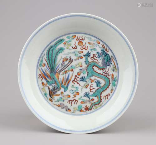 A Chinese Dou-Cai Glazed Porcelain Plate