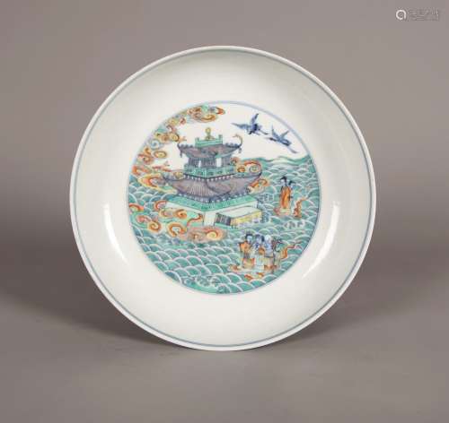 A Chinese Dou-Cai Glazed Porcelain Plate