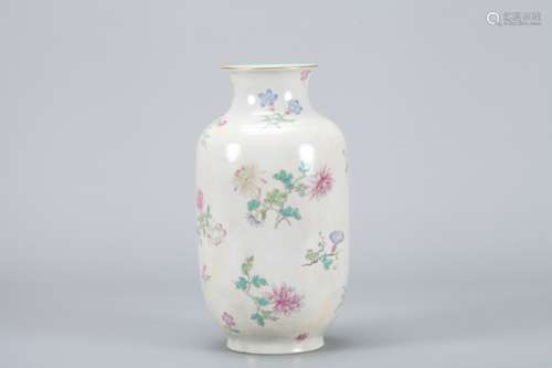 A Chinese Famille-Rose Porcelain Vase