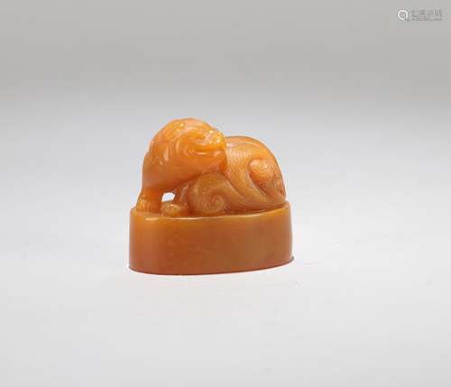 A Chinese Carved Tianhuang Seal